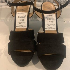 Black wedge heel
